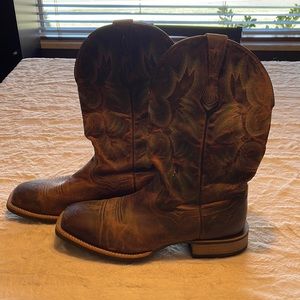 Mens 11.5 Ariat boots